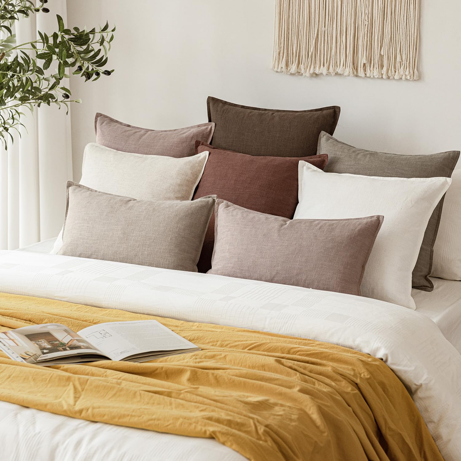 Foindtower packaging photo confirms two pillow covers included, no insert needed