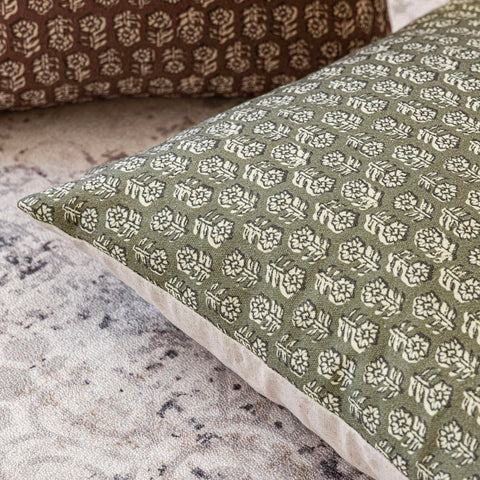 Foindtower sage green floral pillow cover featuring invisible zipper.