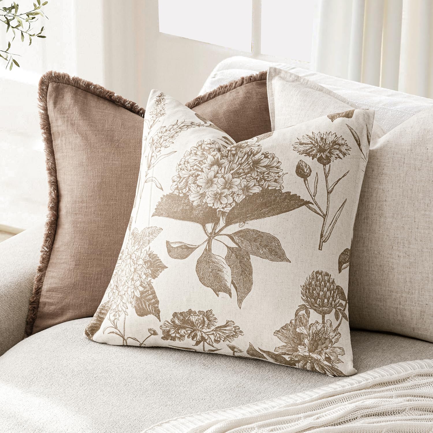Foindtower 22x22 inch cushion cover suitable for sofa, chair, and bed