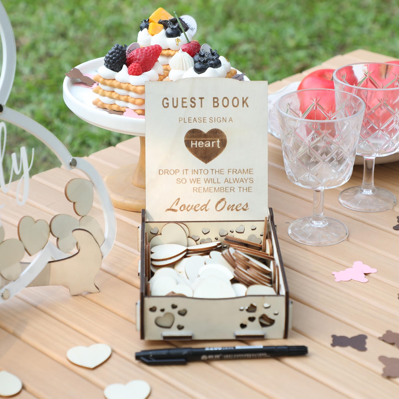 Fonder Mols heart-drop keepsakes capture warm messages from guests