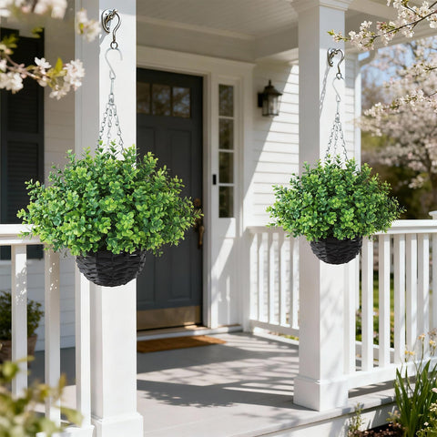 FOTEEWL Hanging basket with metal chain showcases durable outdoor setup