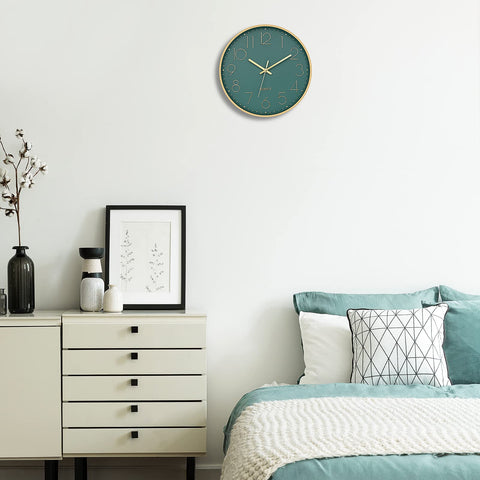 Foxtop clock upgraded movement delivering long battery life