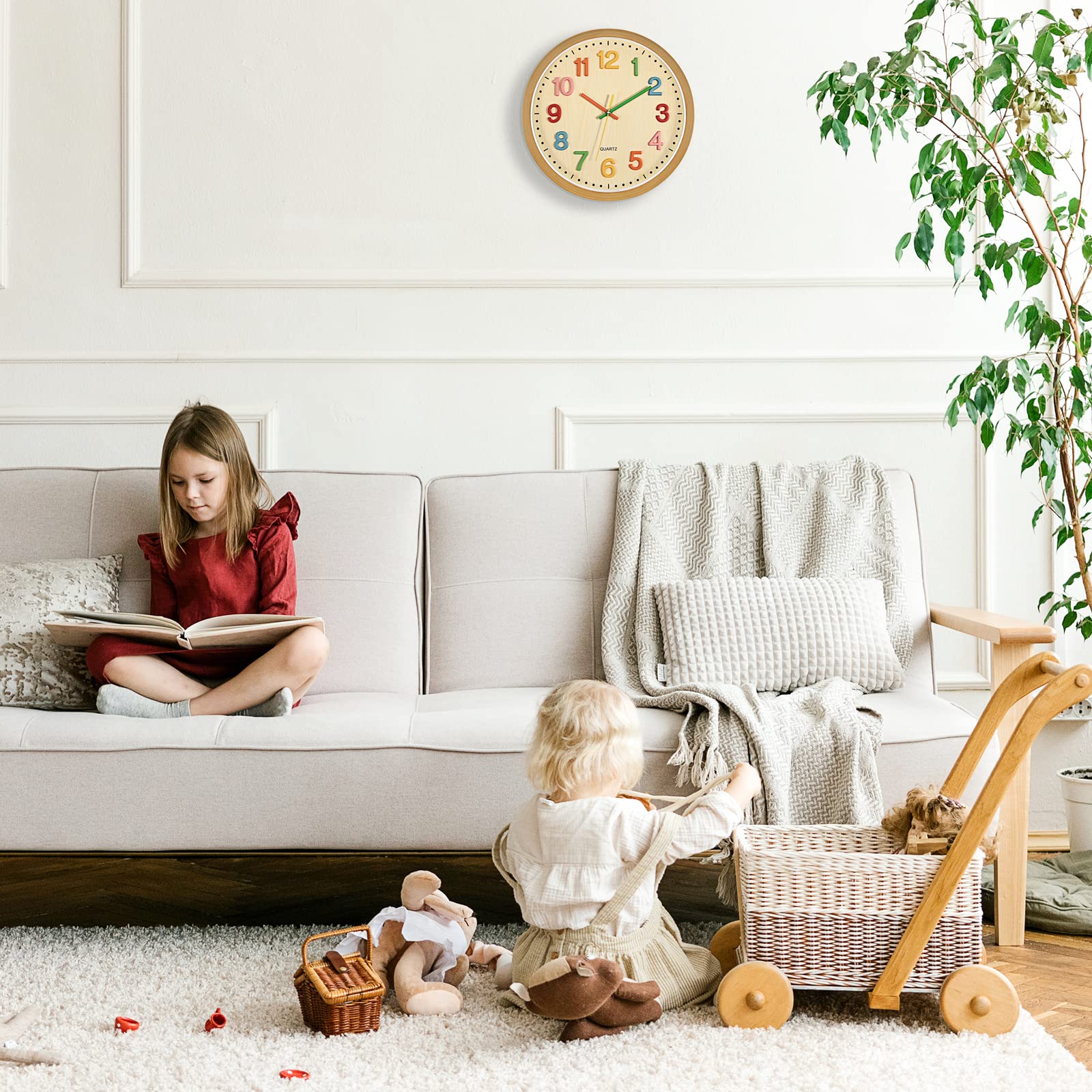 Foxtop Silent Kids Wall Clock battery operation uses AA alkaline battery