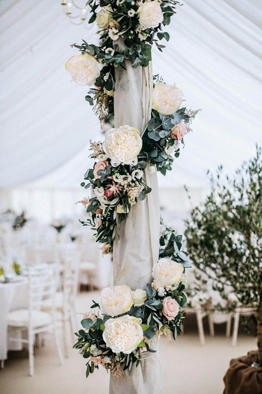Table centerpiece idea with Fqueelvys silk peonies in cream-white