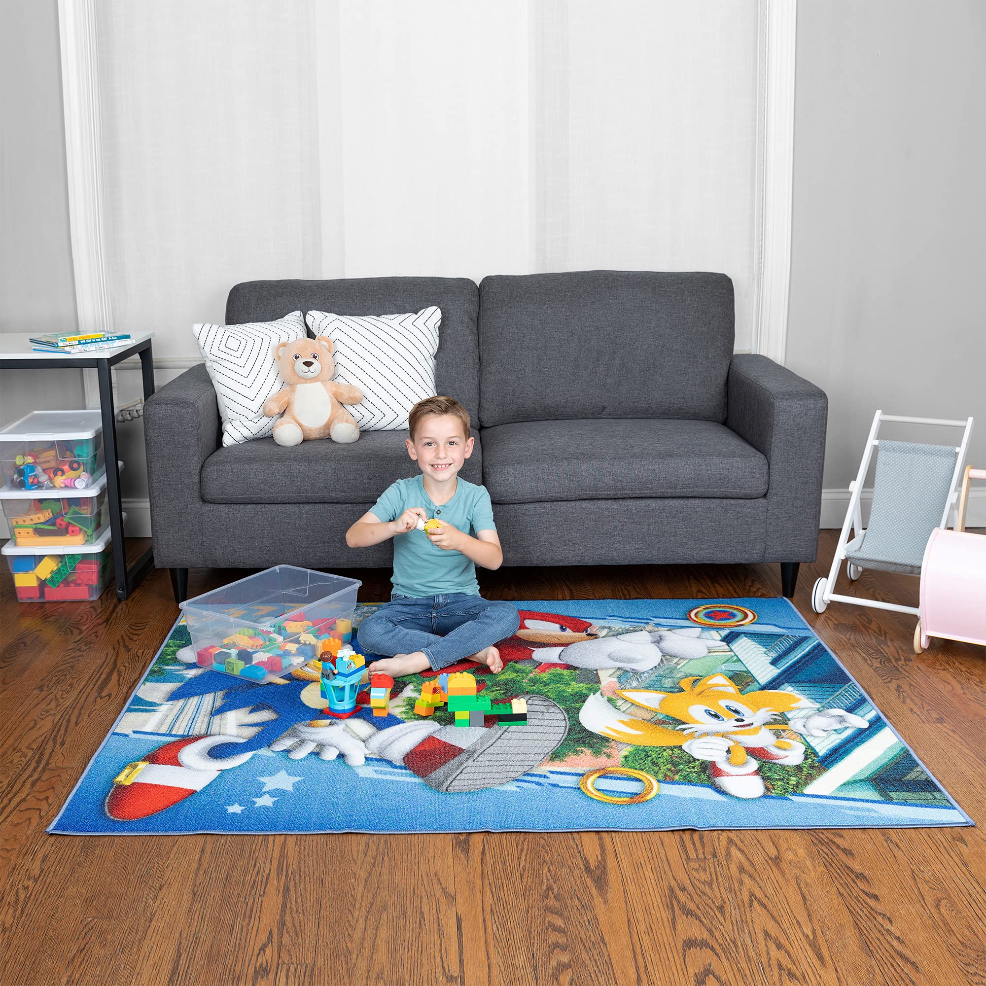 Franco Fastest Friends design rug with Sonic characters for imaginative play.