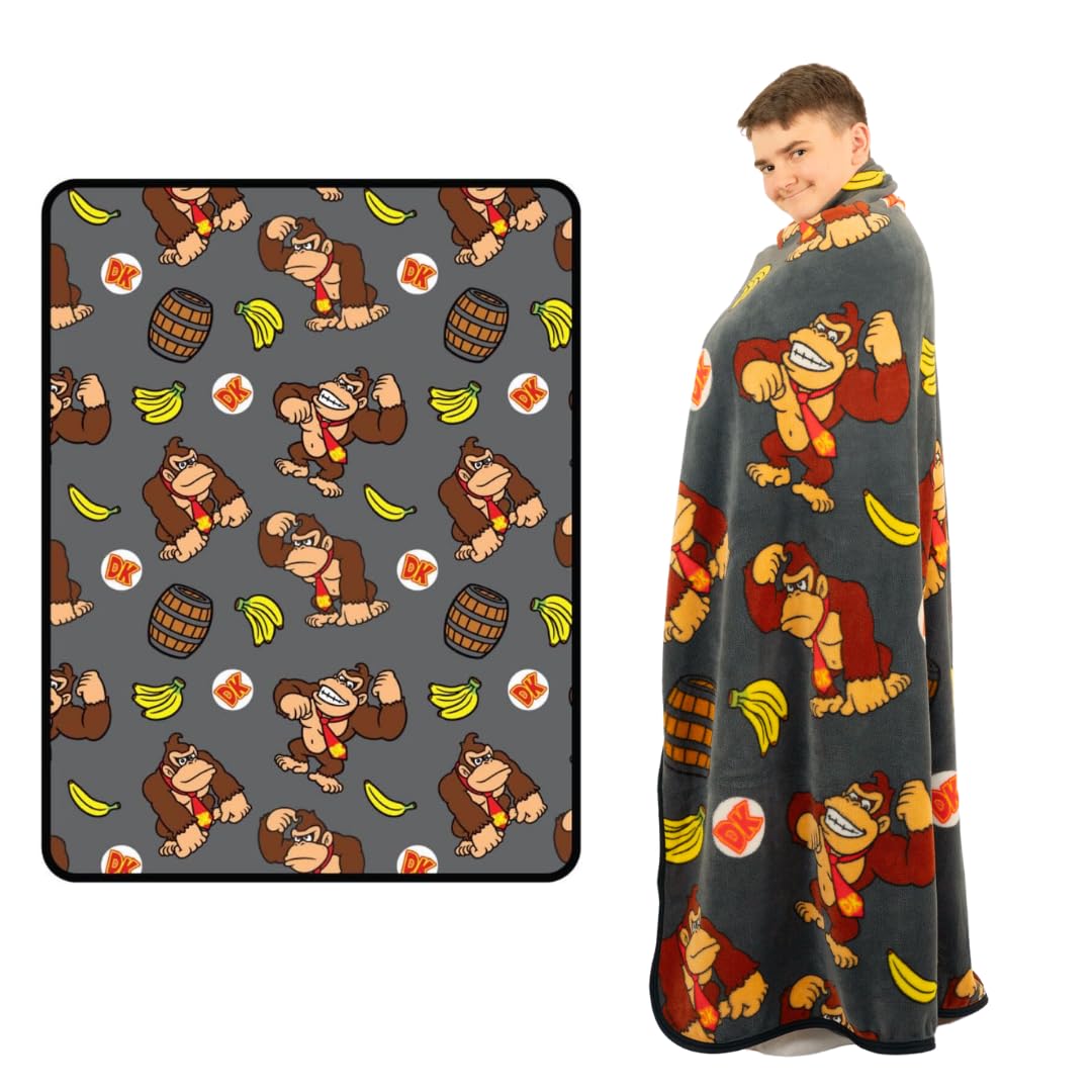 Franco Nintendo Donkey Kong gaming bedding throw, official design for cozy movie nights.