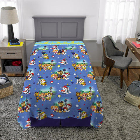 Franco Paw Patrol More Friends pattern brightens a kid's room.