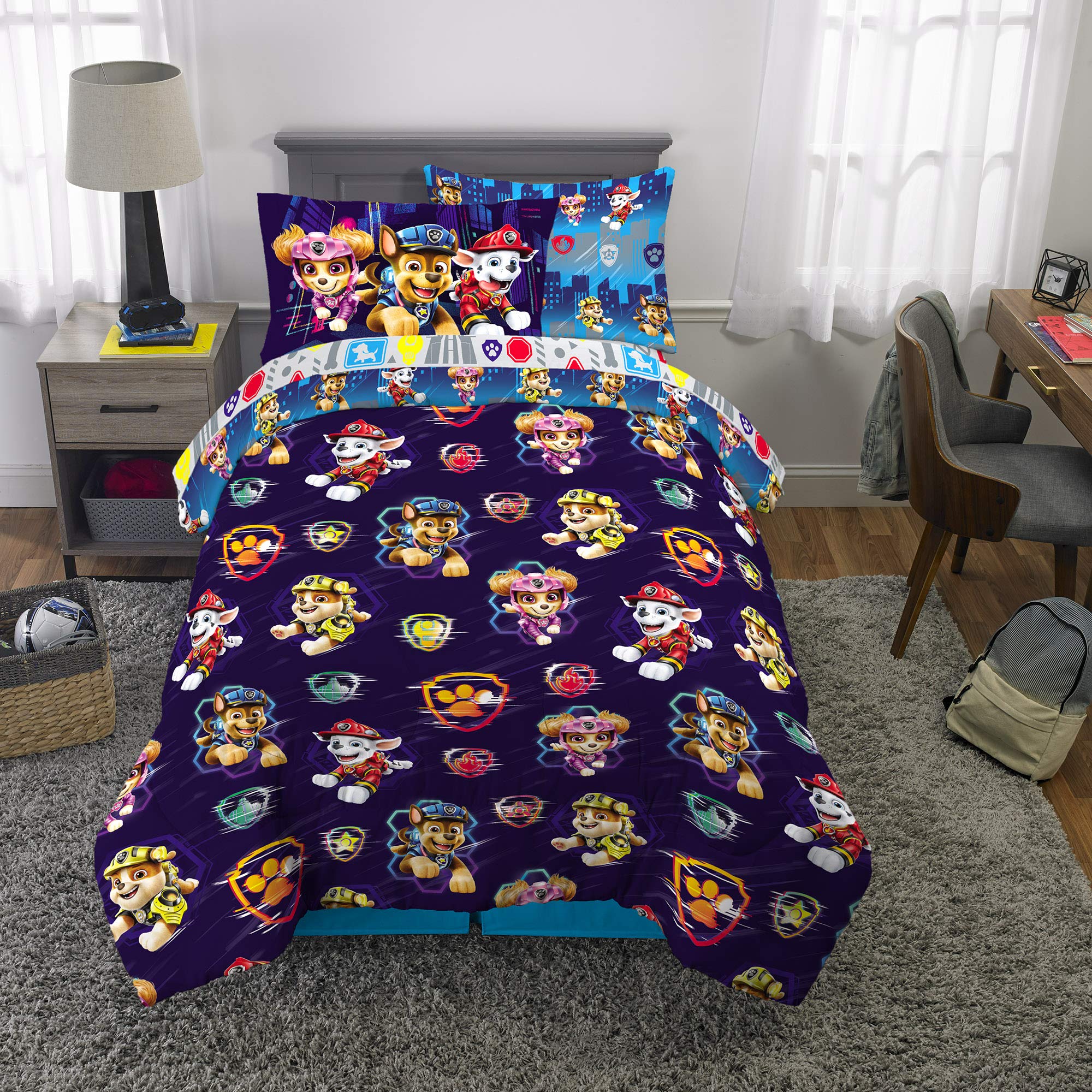 Franco Paw Patrol reversible comforter design offers two looks in one set.