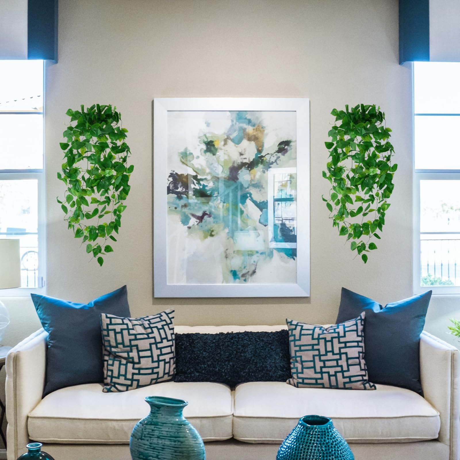 Freyalife faux ivy leaves close-up reveals durable fabric texture