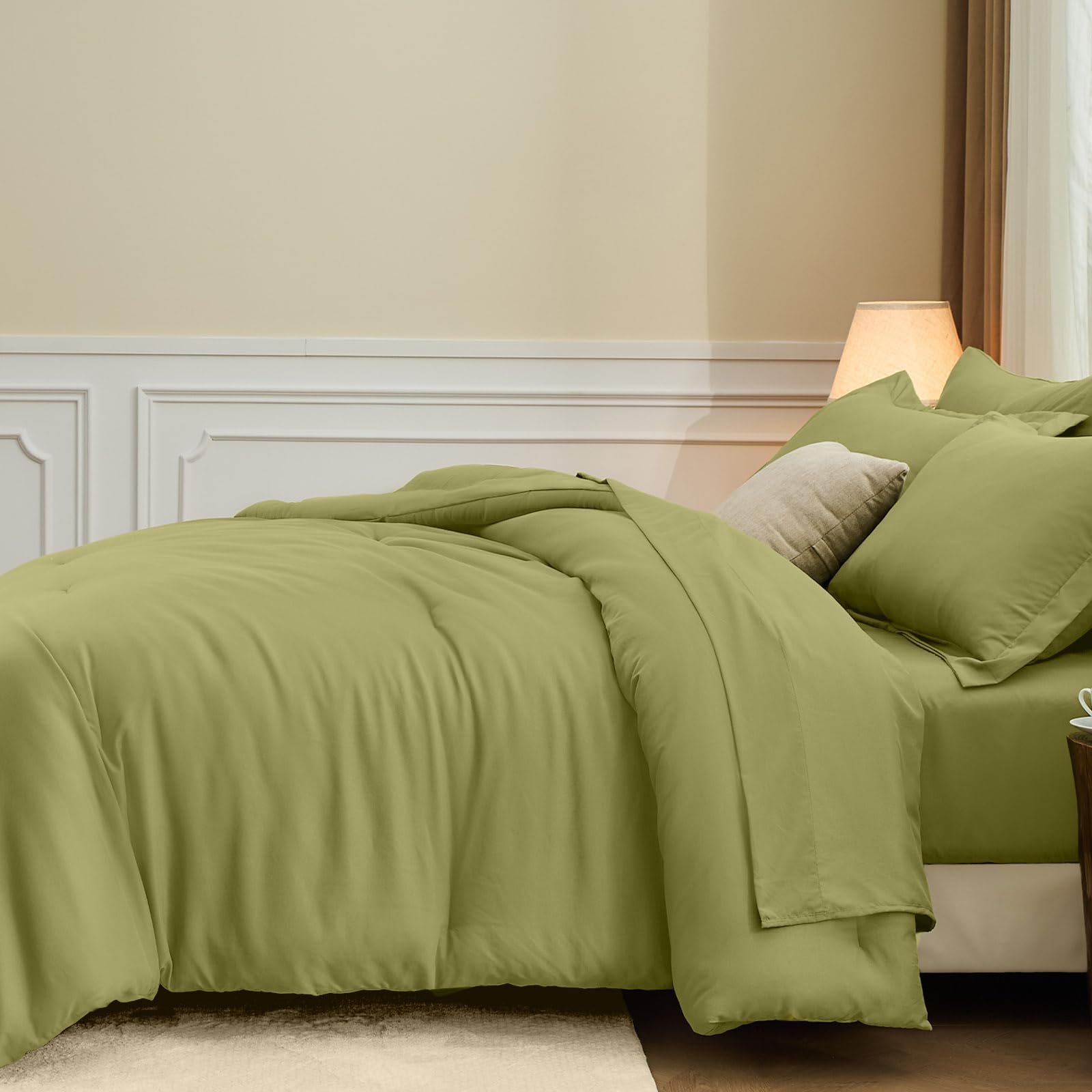 Stitching detail on FUANNA comforter highlighting durable quilting