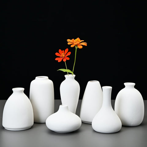 Fulloog bud vase white wedding-ready style complements wedding decor.
