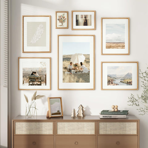 Fun Memories oak frame tempered glass for crystal-clear viewing