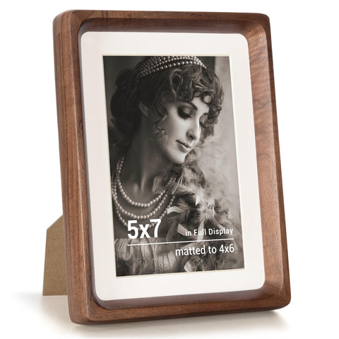 Fun Memories walnut frame close-up shows unique grain for a distinctive display.