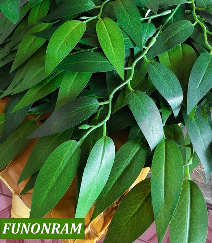FUNORNAM table top decor adds depth to party settings.
