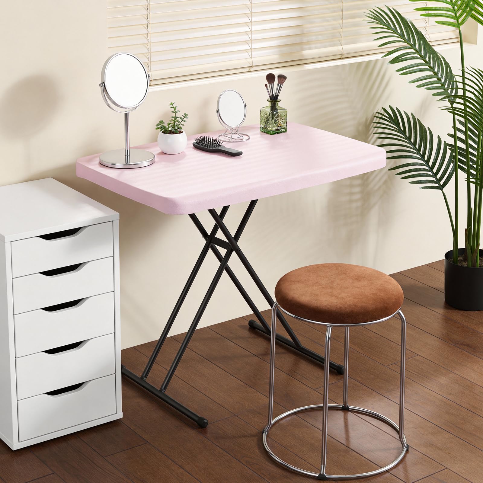 FurniEdge folding table with sturdy frame for reliable daily use.