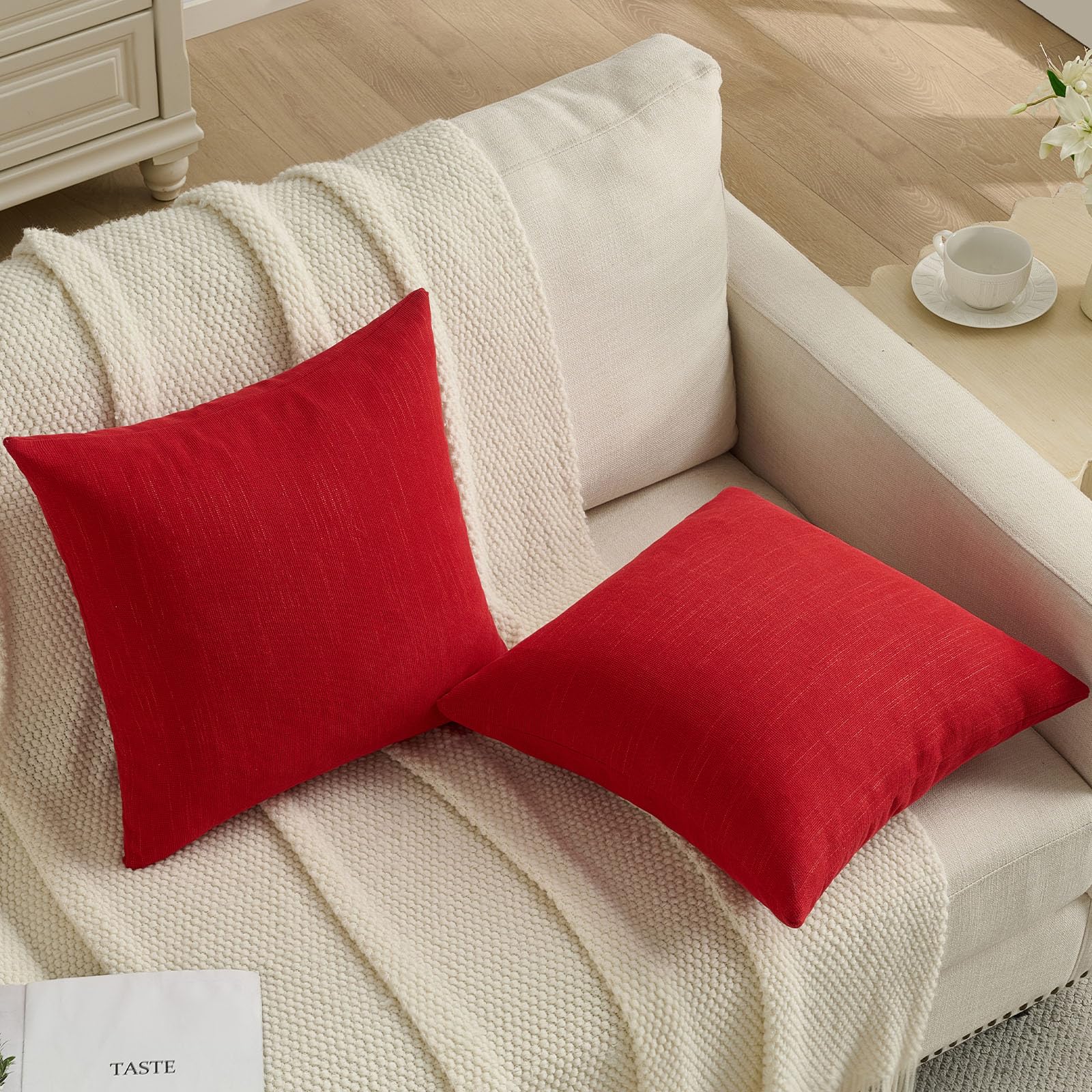 FUTEI indoor and outdoor friendly pillow cover supports versatile decor