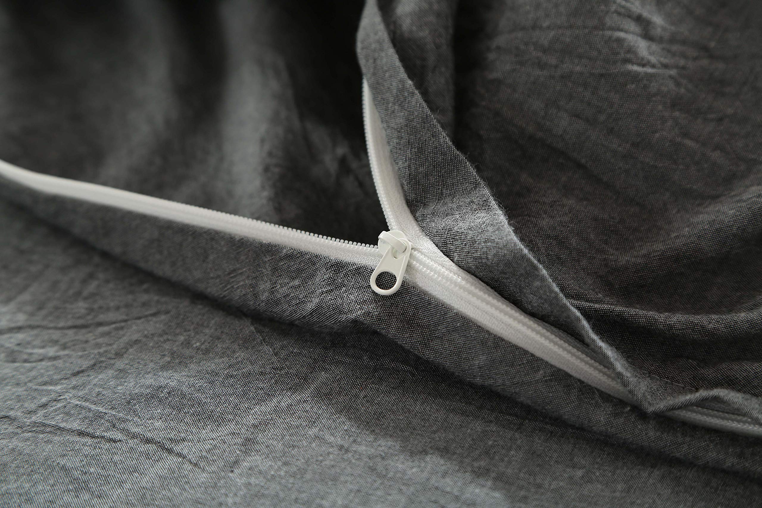 F Y Dreams long side zipper on grey duvet cover for easy use