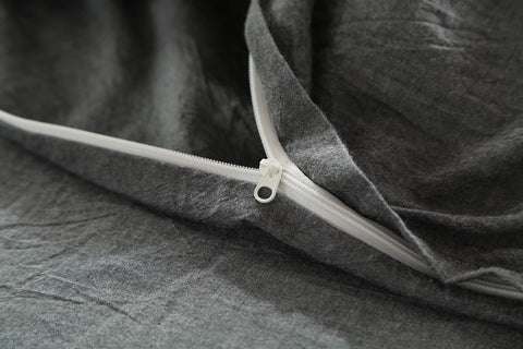 F Y Dreams long side zipper on grey duvet cover for easy use