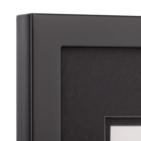 Gallery Solutions protective glass protects photos from dust