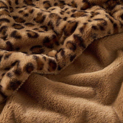 GALMAXS7 Cheetah Throw brown 50x60 front showcases chic leopard print.