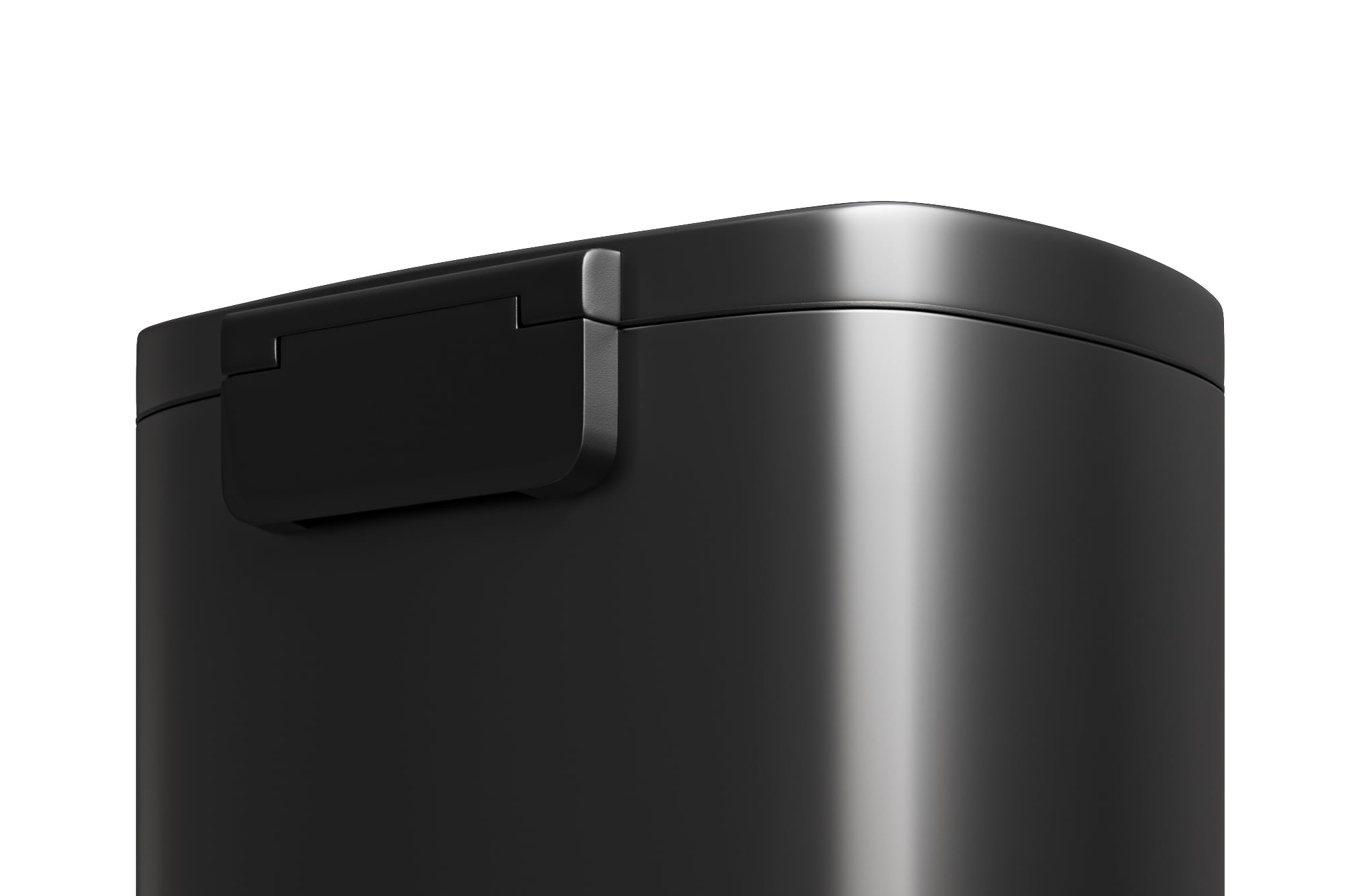 Garvee soft-close lid locks at a convenient 95-degree stay-open angle