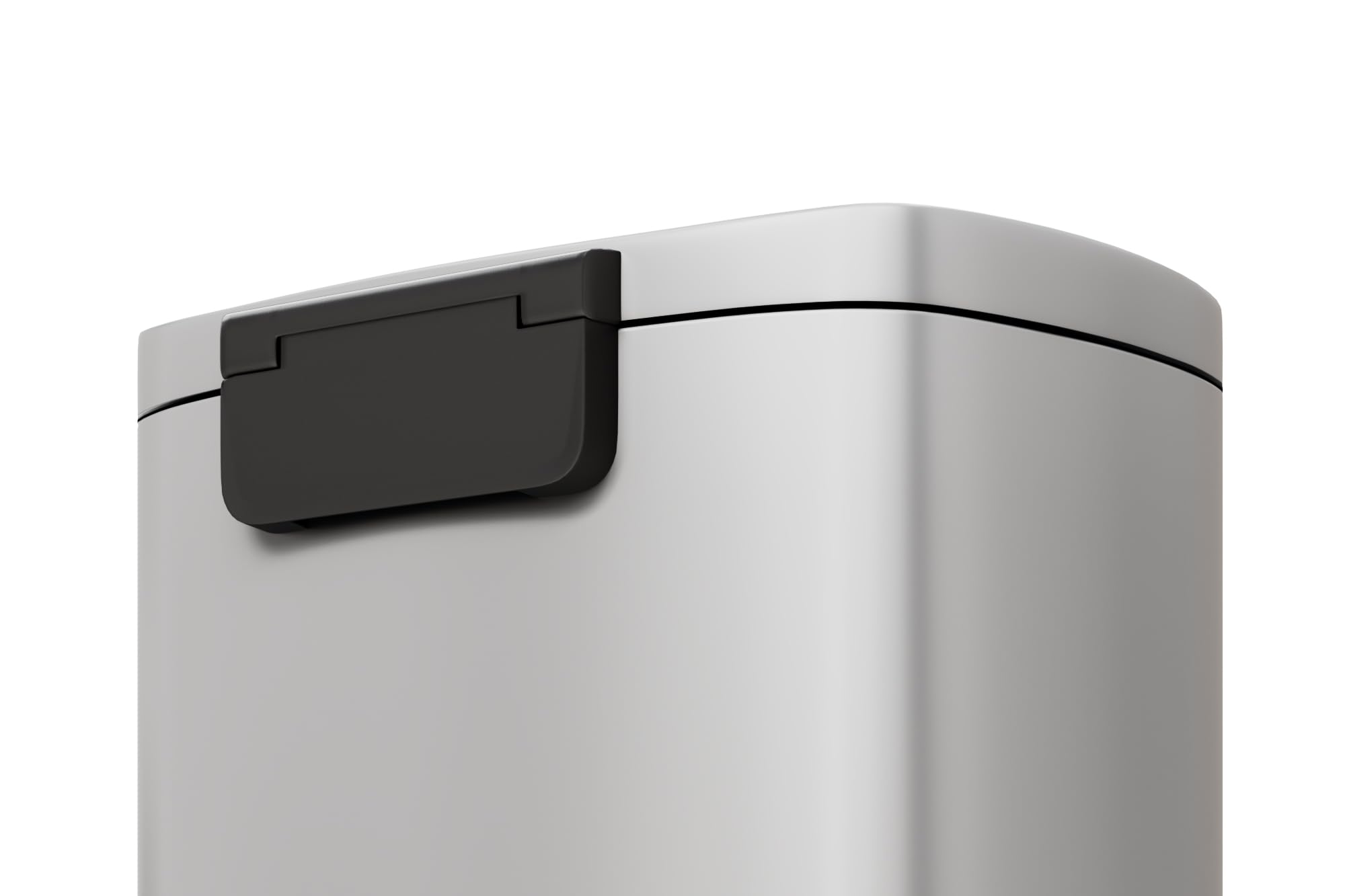 Garvee odor-trapping inner bucket helps keep the kitchen smelling fresh.