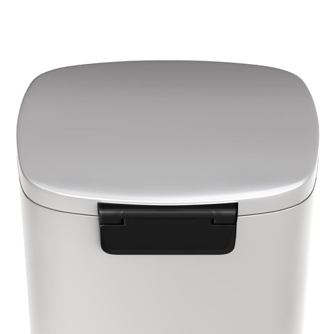 Garvee overhang lid conceals bag edges for a seamless profile.