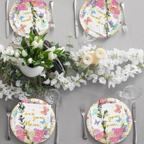 Gatherfun foil gold 'Love you Mom' accent elevates the centerpiece.