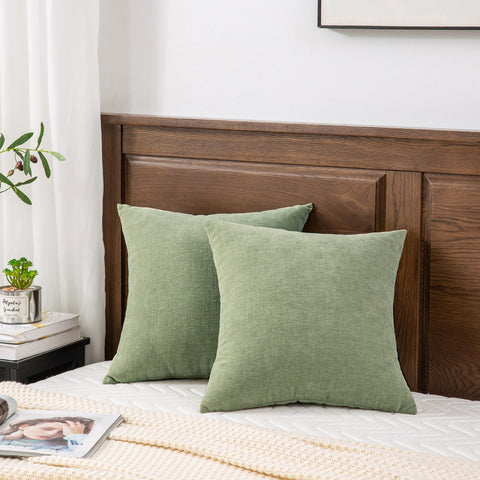 GAWAMAY cushion cover's skin-friendly chenille is ideal for kids and pets.