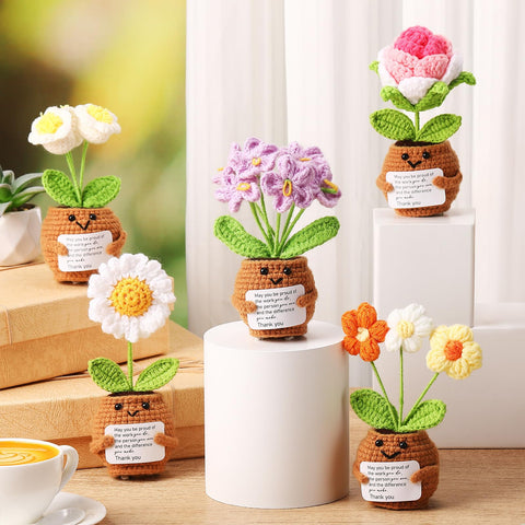 Geelin crochet flower pot forget-me-not petite decor for desks