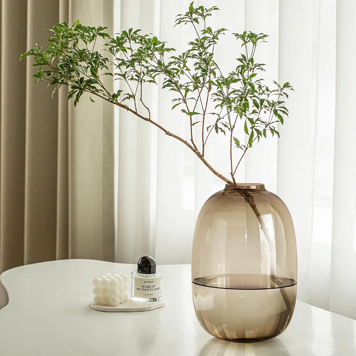 GeLive brown glass vase, round centerpieces, elegant home decor.