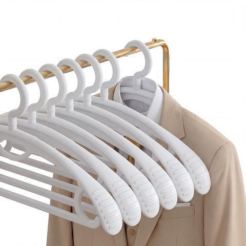 GEMWONDER plastic hanger with wide shoulder for secure coats.