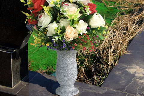 Generic grave vase helps create lasting memorials for ceremonies and anniversaries.
