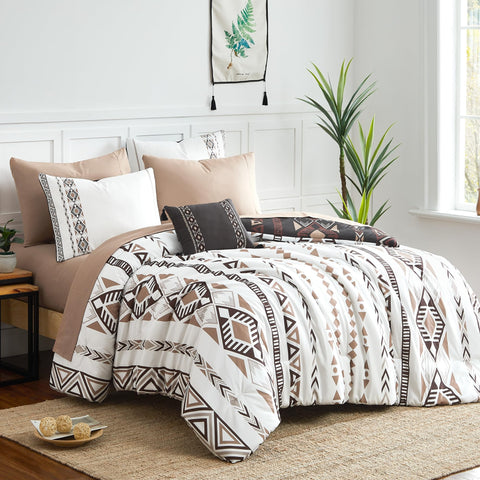 Geniospin king-size comforter set on a bed showing plush warmth and style