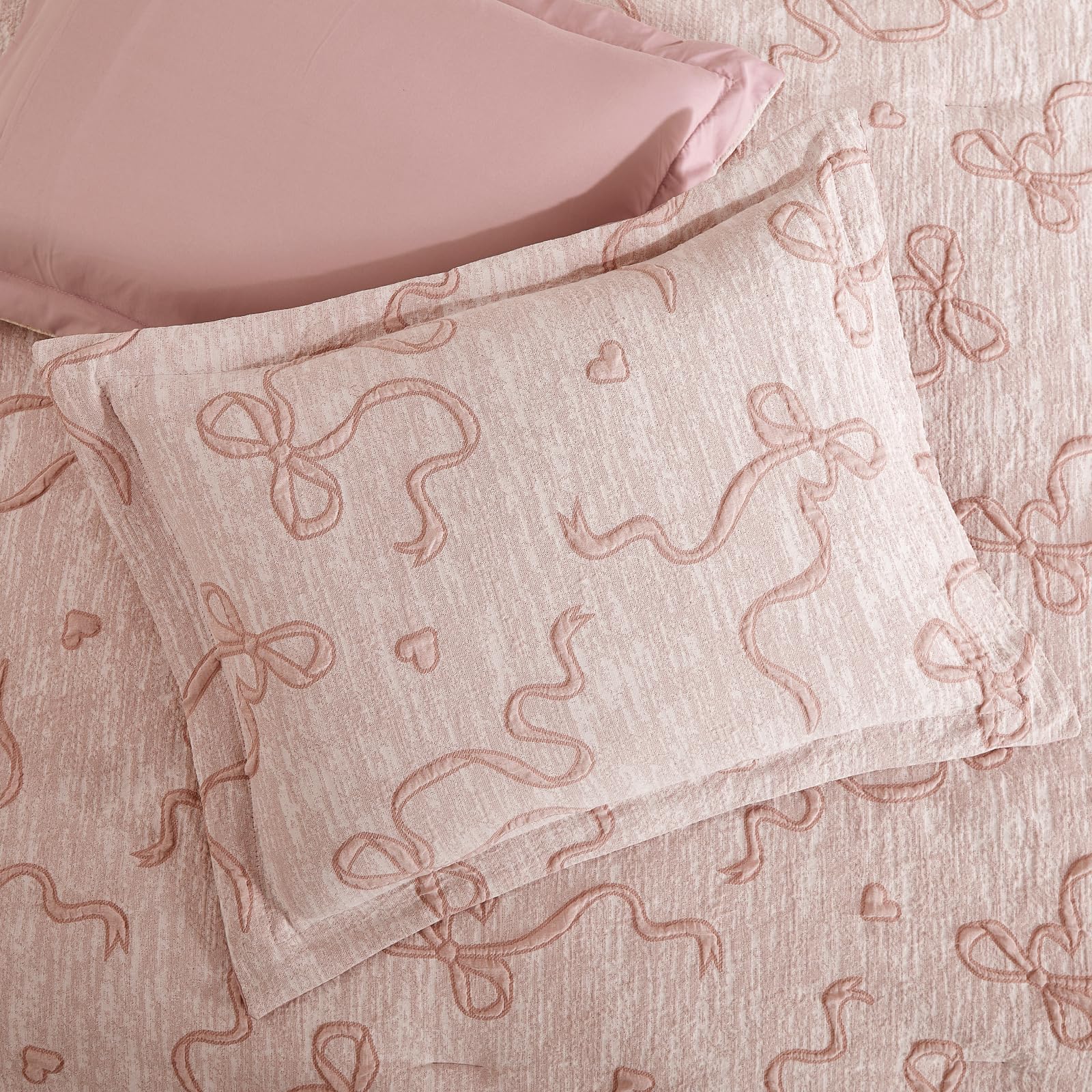 Geniospin Pink Queen bed-in-a-bag set for simple dorm or guest room setup