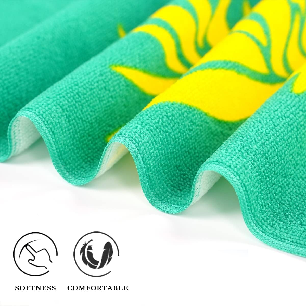 Genovega pink flamingos towel ideal for beach vacations.