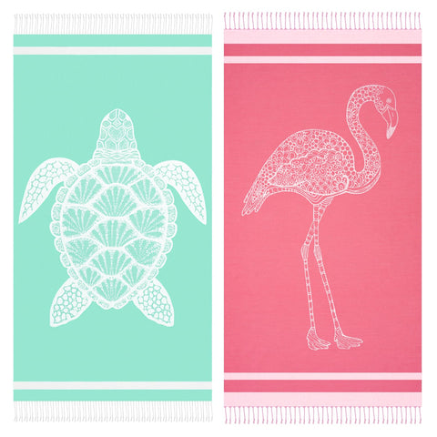 Genovega oversized Turkish towel with green turtle print, ideal for beach days and quick-dry use.