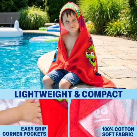 Get Trend Sesame Street hooded towel corner pocket close-up for easy wrap.