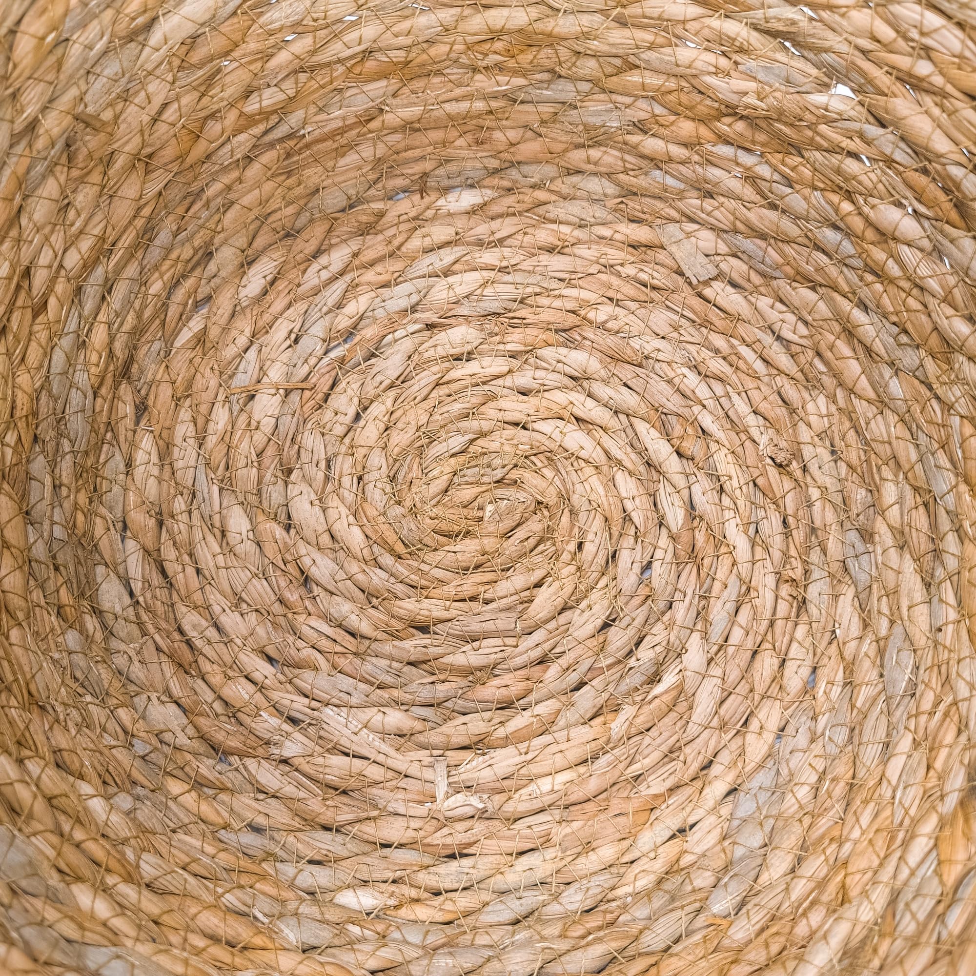 GIB three-basket set arranged on a shelf for flexible organization