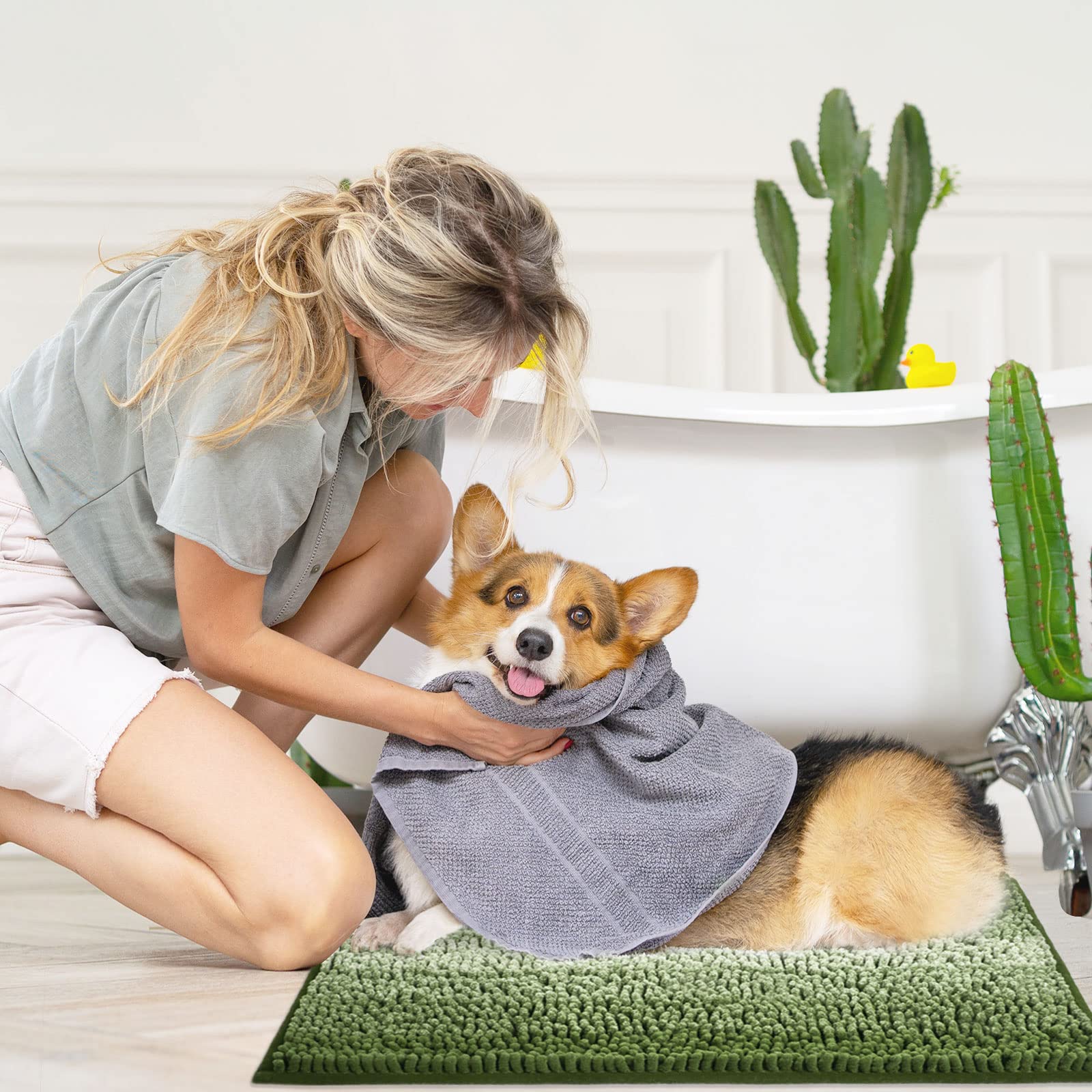Gibelle gradient color stripe adds elegant style to any bathroom