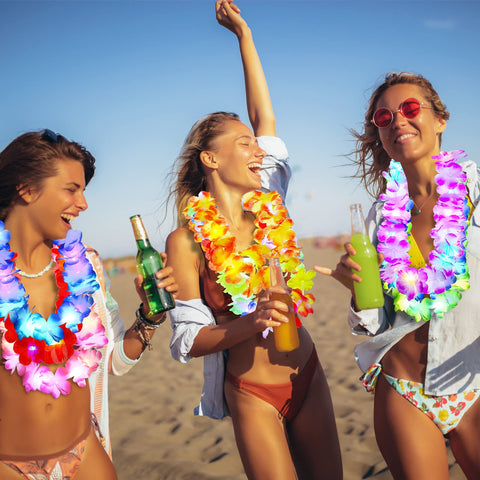 Giegxin LED Hawaiian lei in a colorful beach party scene