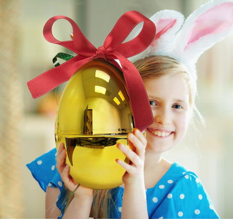 GiftExpress gold two-piece Easter eggs, durable plastic for filling and reuse.