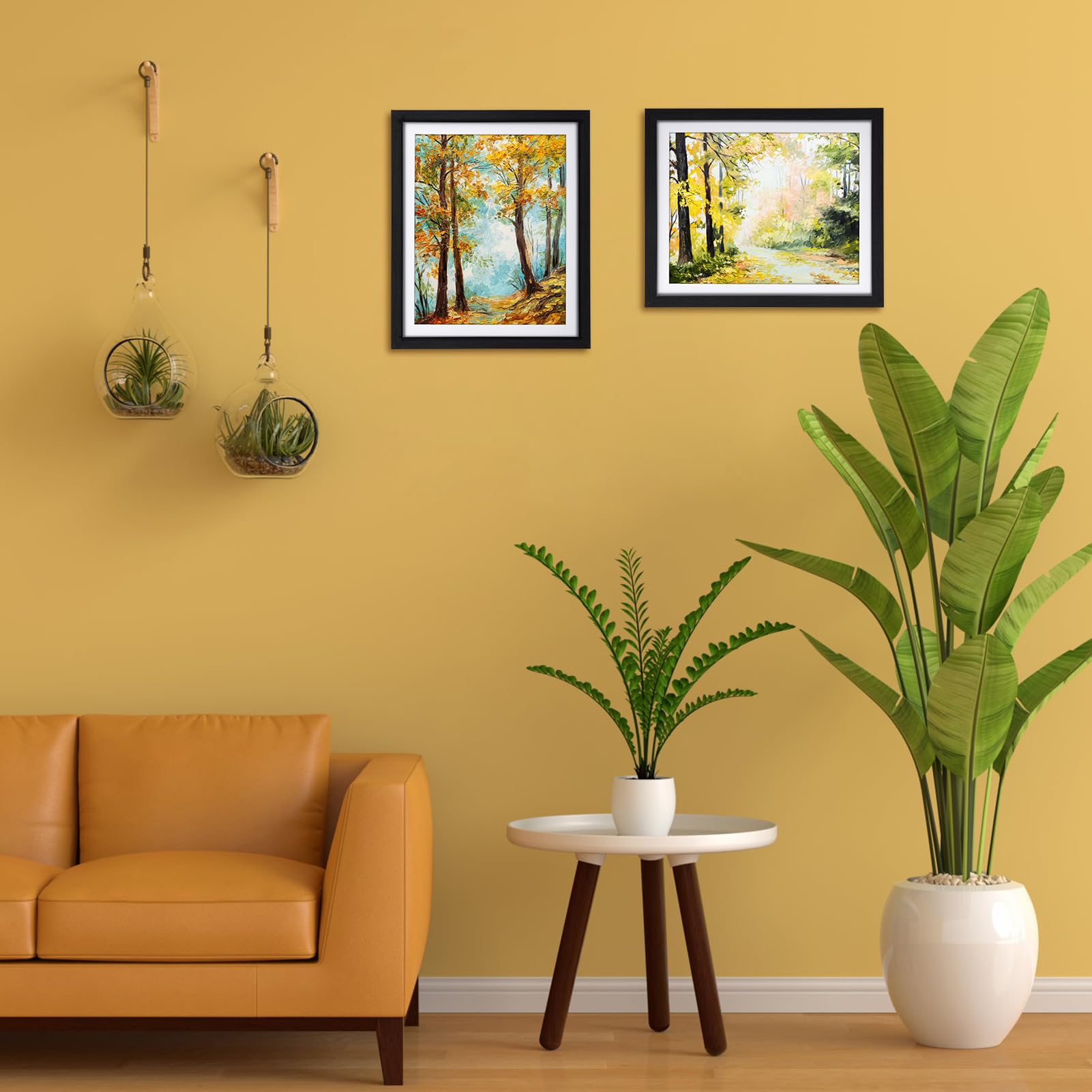 Giftgarden plexiglass front protects photos from dust and moisture.