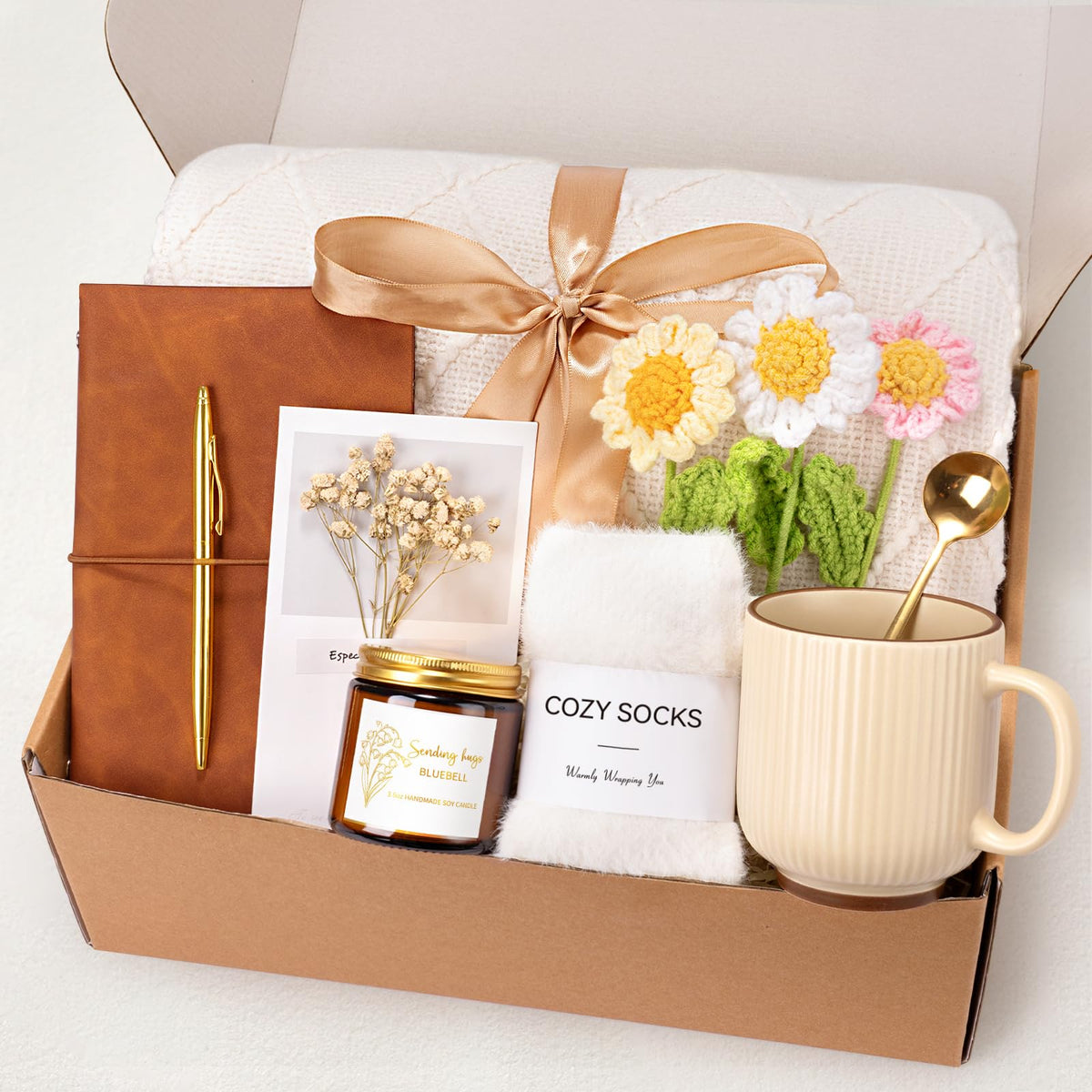 Giftissimo Daisy Box blanket offers cozy warmth for relaxing evenings.