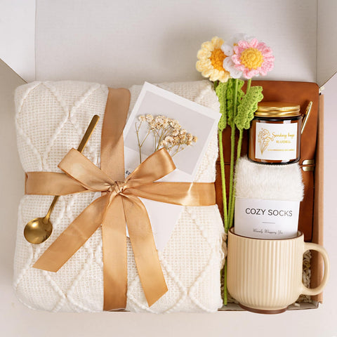 Giftissimo Daisy Box mug provides comforting ritual for tea or coffee moments.