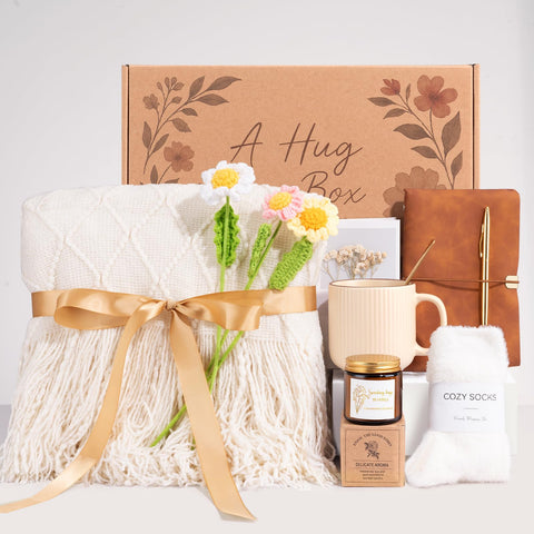 Giftissimo Daisy Box cozy socks invite comfort during moments of rest.