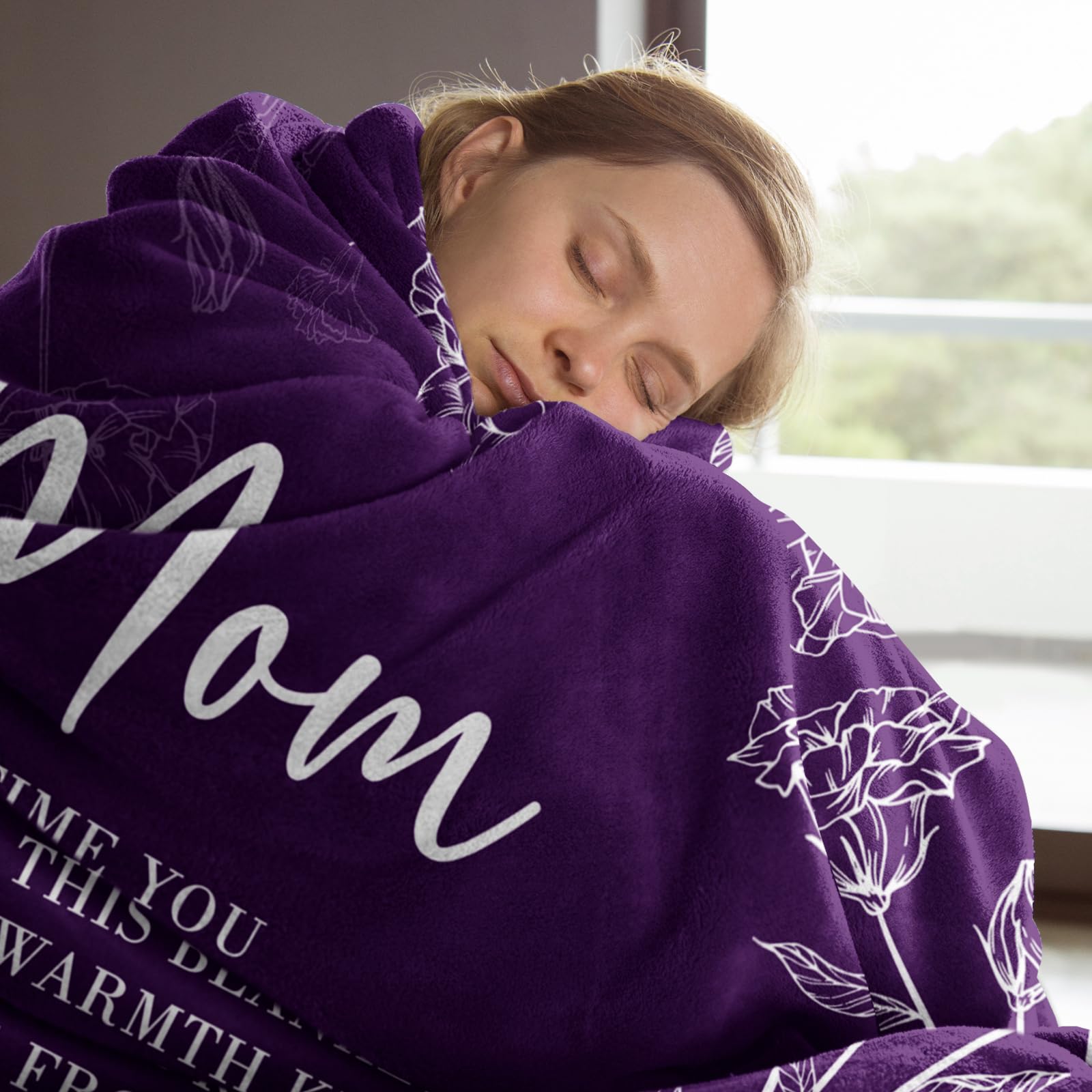 GiltGlimmer mom blanket soft anti-pilling flannel.