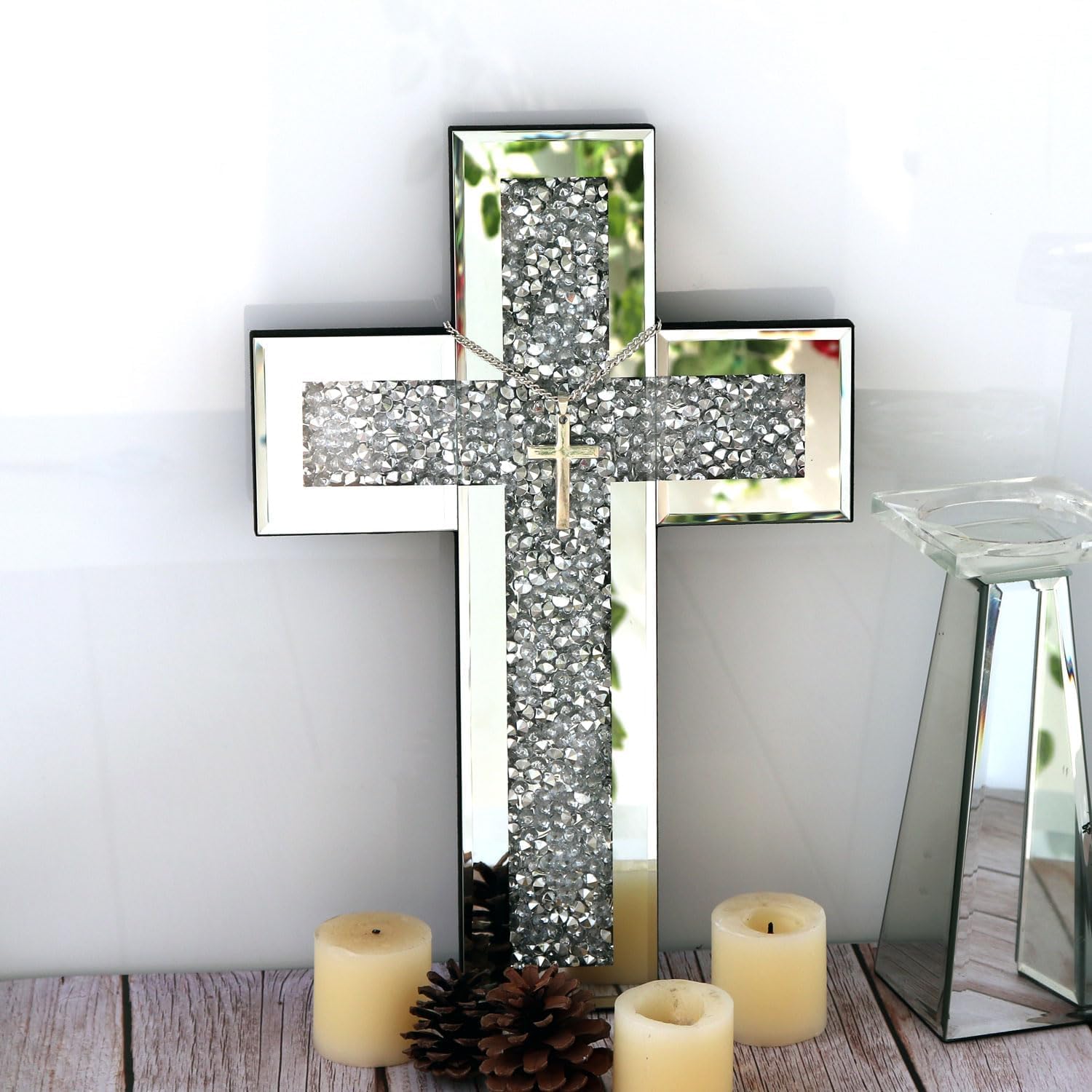 GIMORRTO indoor decor cross display suits living rooms and sacred spaces.