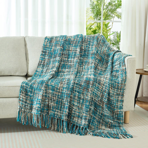 GINAMUSE all-season throw suits year-round lounging and layering.
