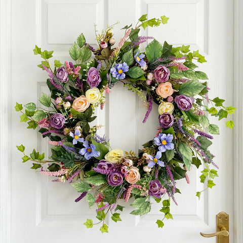 GinzeTop nine-branch wreath adds dense fullness to any entryway